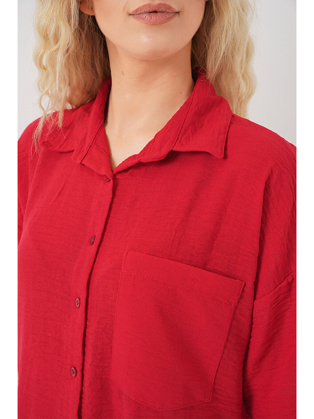 Kadın Kısa Kol Keten Görünümlü Gömlek 20336 - Kırmızı-4