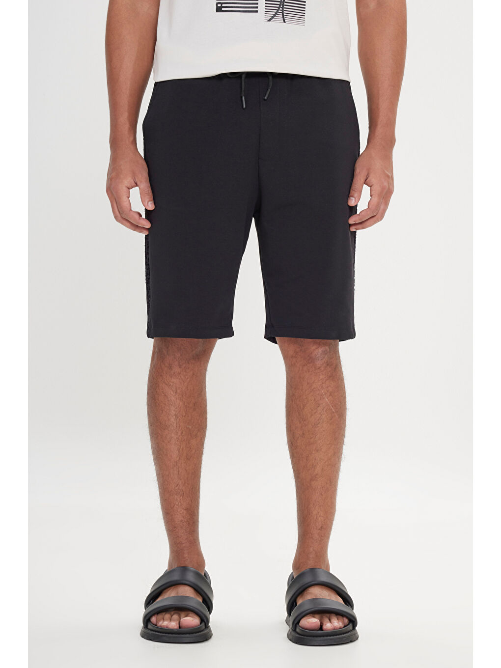 Erkek Siyah Standart Fit Normal Kesim Casual Örme Şort-2