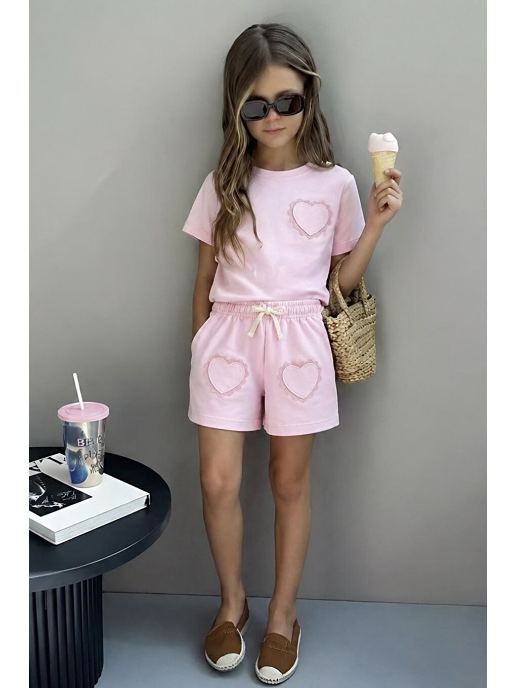 Pembe Kız Çocuk Pamuklu Bisiklet Yaka Kalp Detaylı T-Shirt Ve Şort Alt Üst Takım