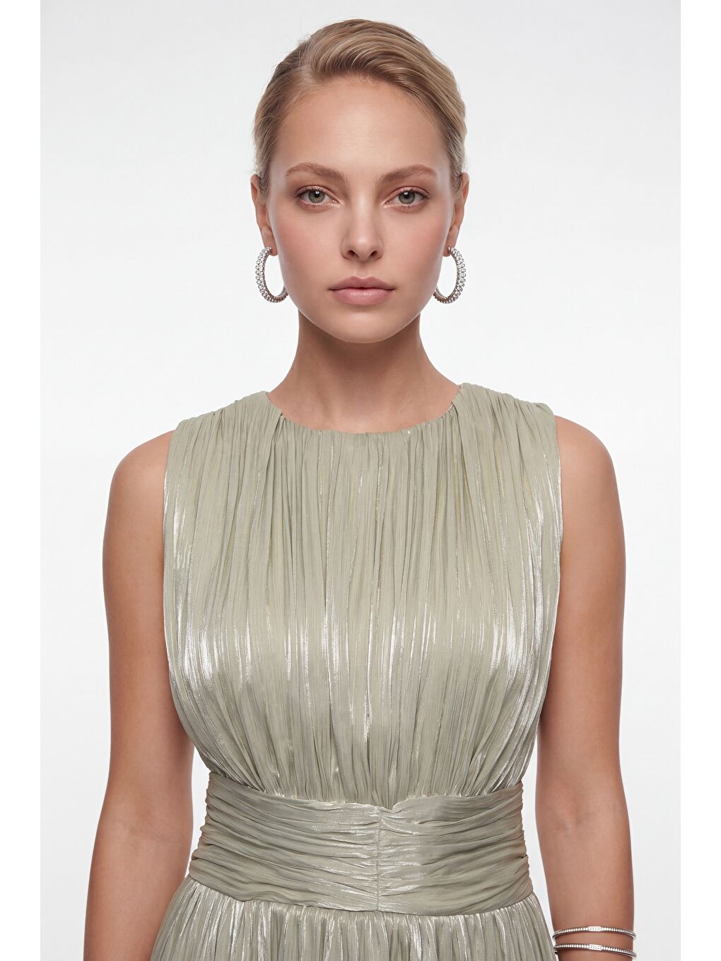 Kadın Mint Yeşili Bisiklet Yaka Pileli Uzun Davet Elbisesi-2