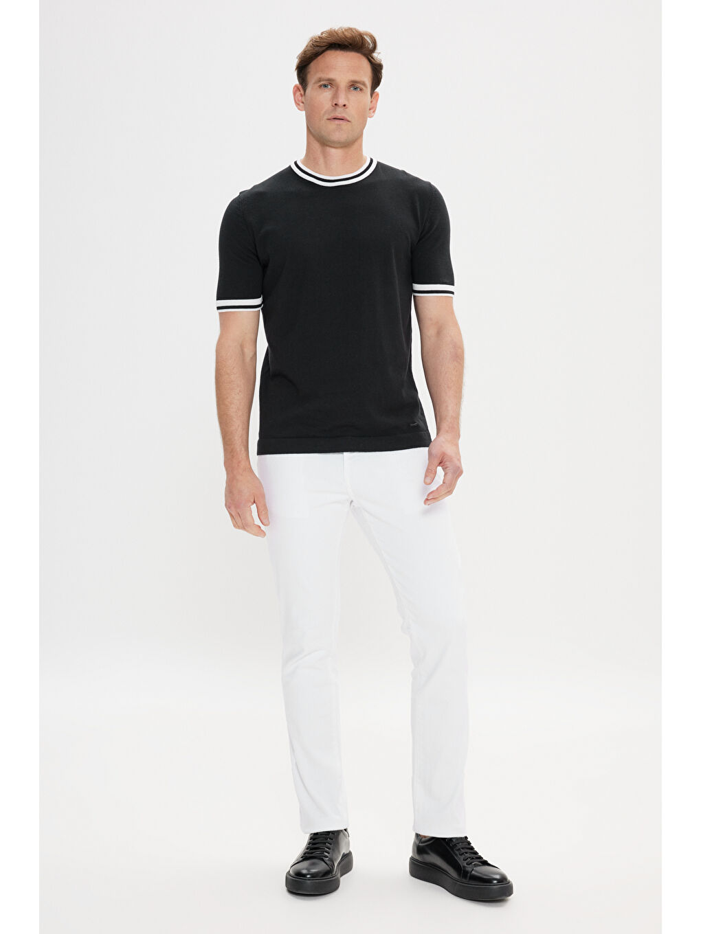 Erkek Siyah Standart Fit %100 Pamuk Bisiklet Yaka Triko Tişört-1