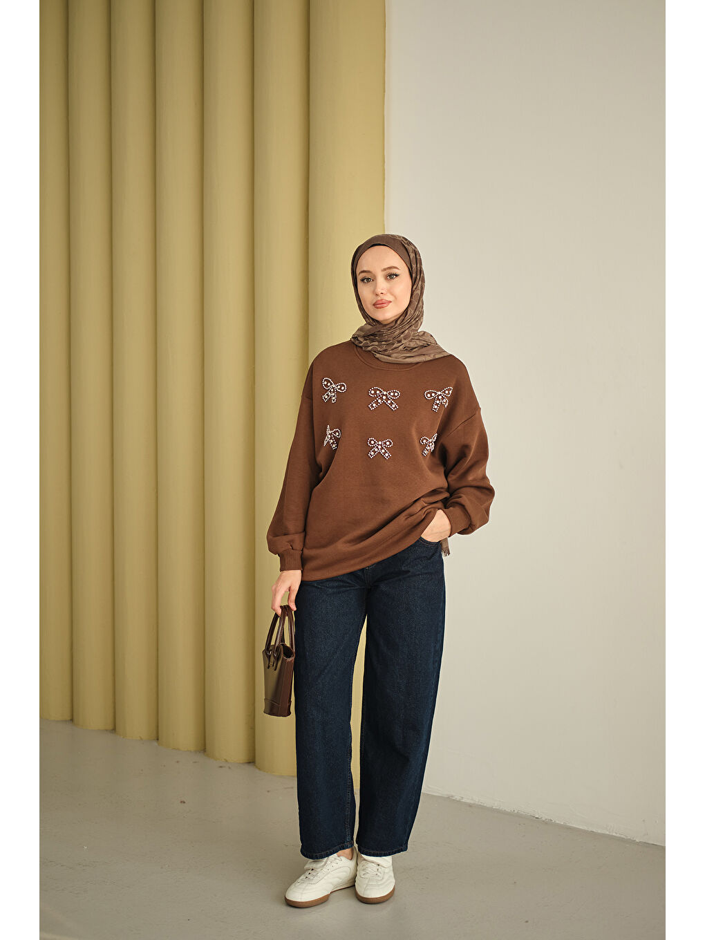 Kadın Kurdelesi Taş Detay Sweat Kahverengi-1