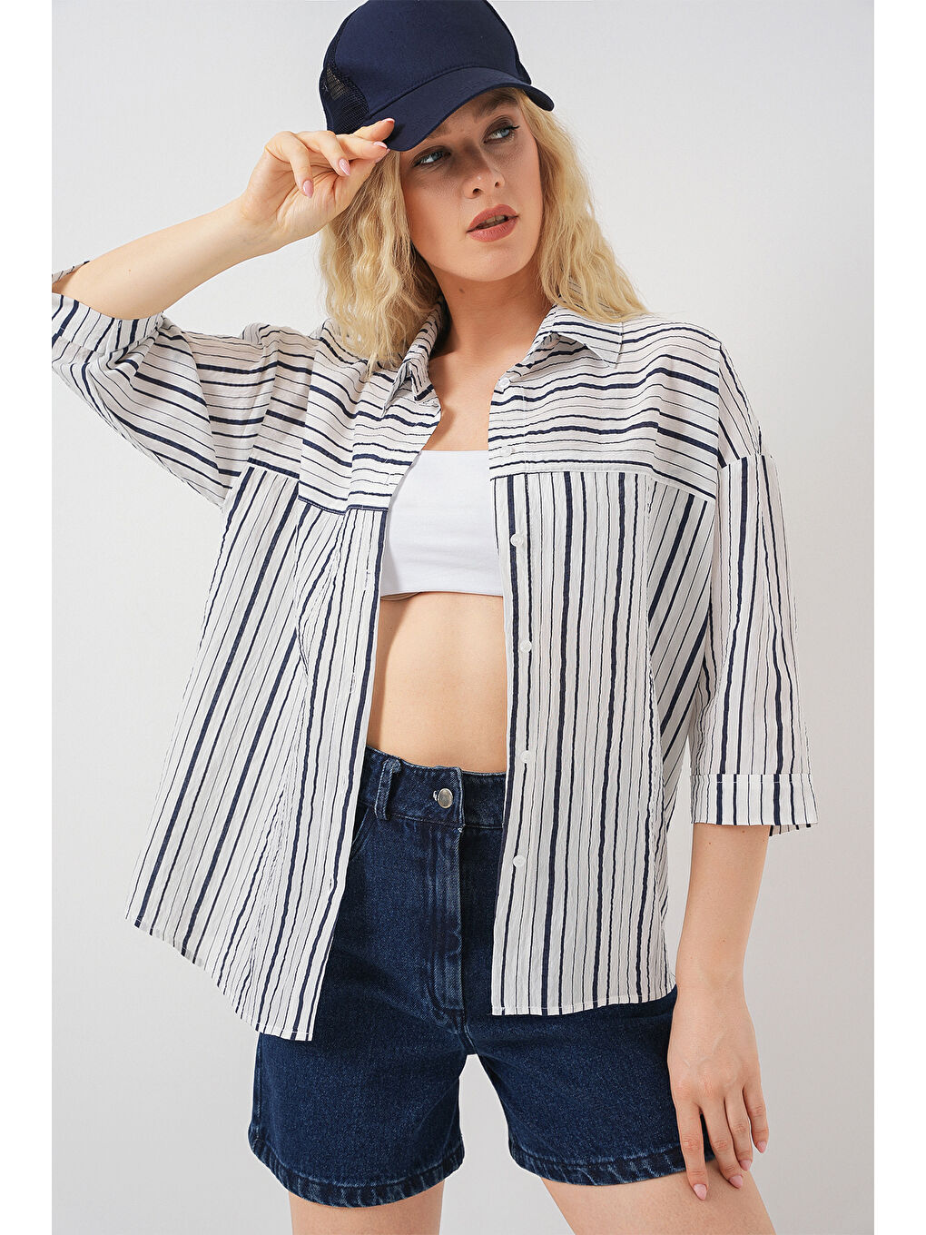 Kadın Çizgili Kısa Kol Gömlek 20344 - Siyah-3