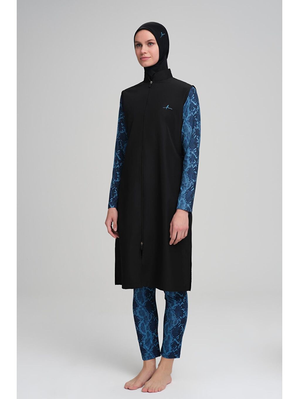 Mavi Desenli Siyah Jileli 4 Parça Tam Tesettür Mayo Takımı 3019-2
