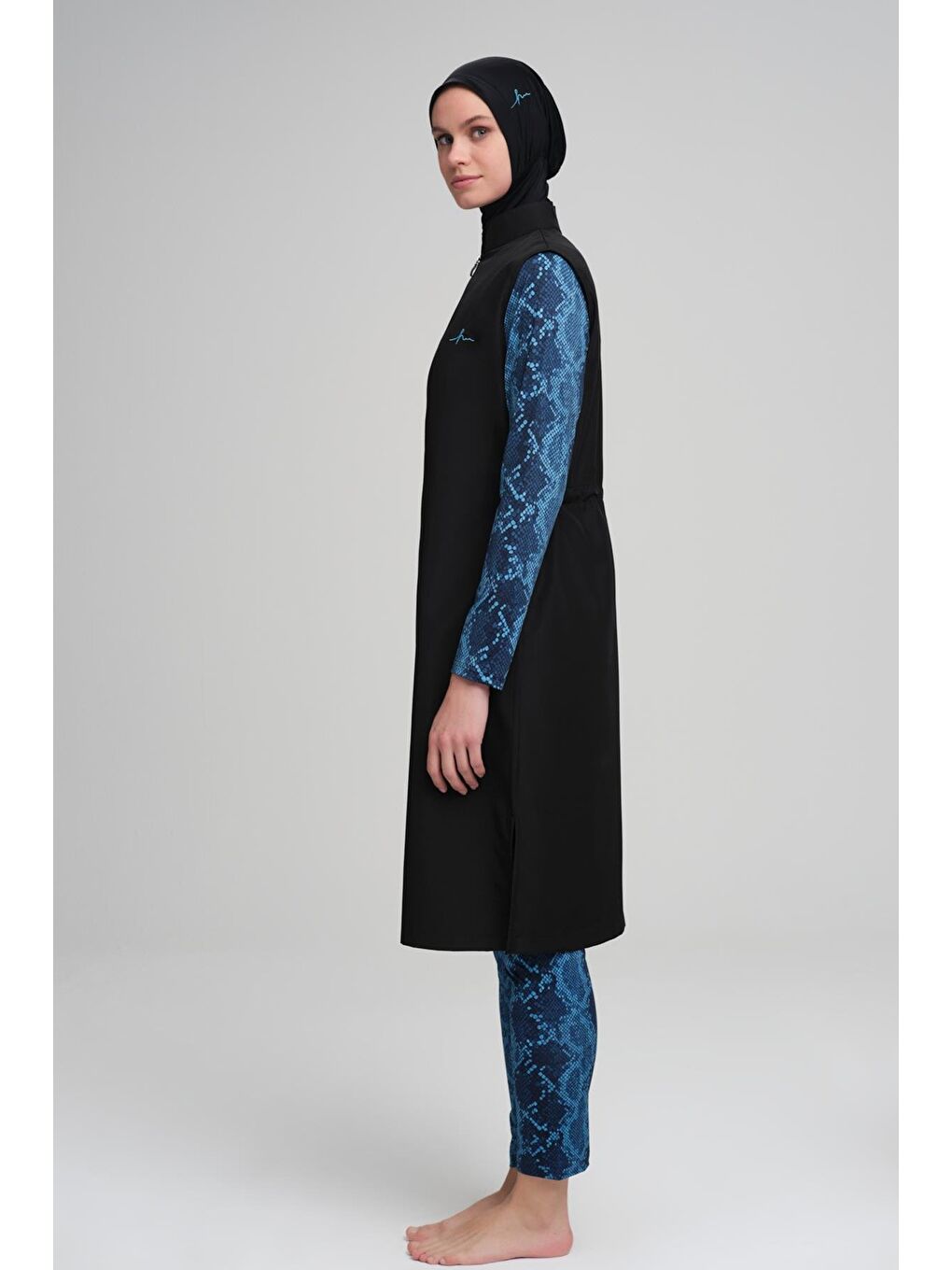 Mavi Desenli Siyah Jileli 4 Parça Tam Tesettür Mayo Takımı 3019-4