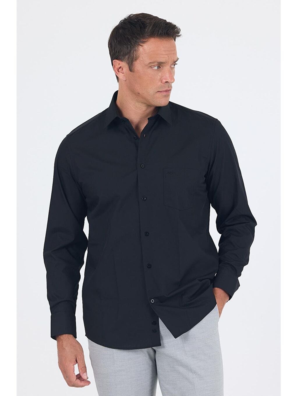 Siyah Uzun Kol Düz Bez Ayağı Sert Yaka Cep 30 Pamuklu Basic Comfort Fit Gömlek 1004250051_001-2