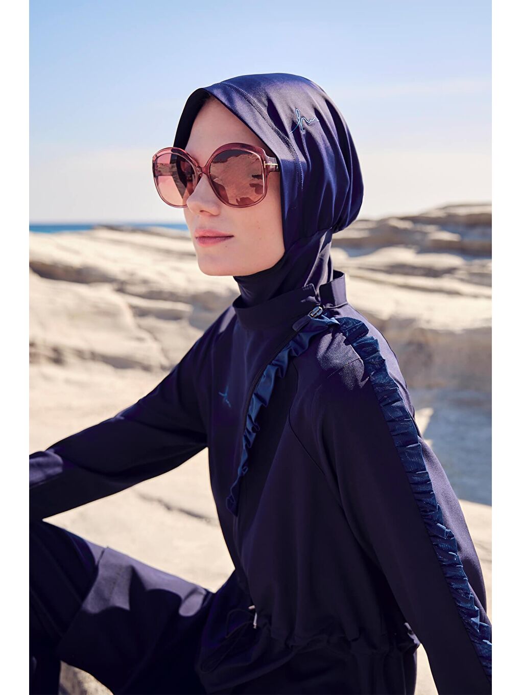 Su Koleksiyonu Tül Detaylı Lacivert Esnek Dokuma 6 Parça Tam Tesettür Mayo Takımı 3051