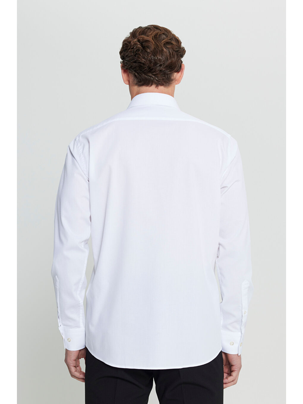 Erkek Beyaz %100 Pamuk Regular Fit Normal Kesim Küçük İtalyan Yaka Armürlü Gömlek-5