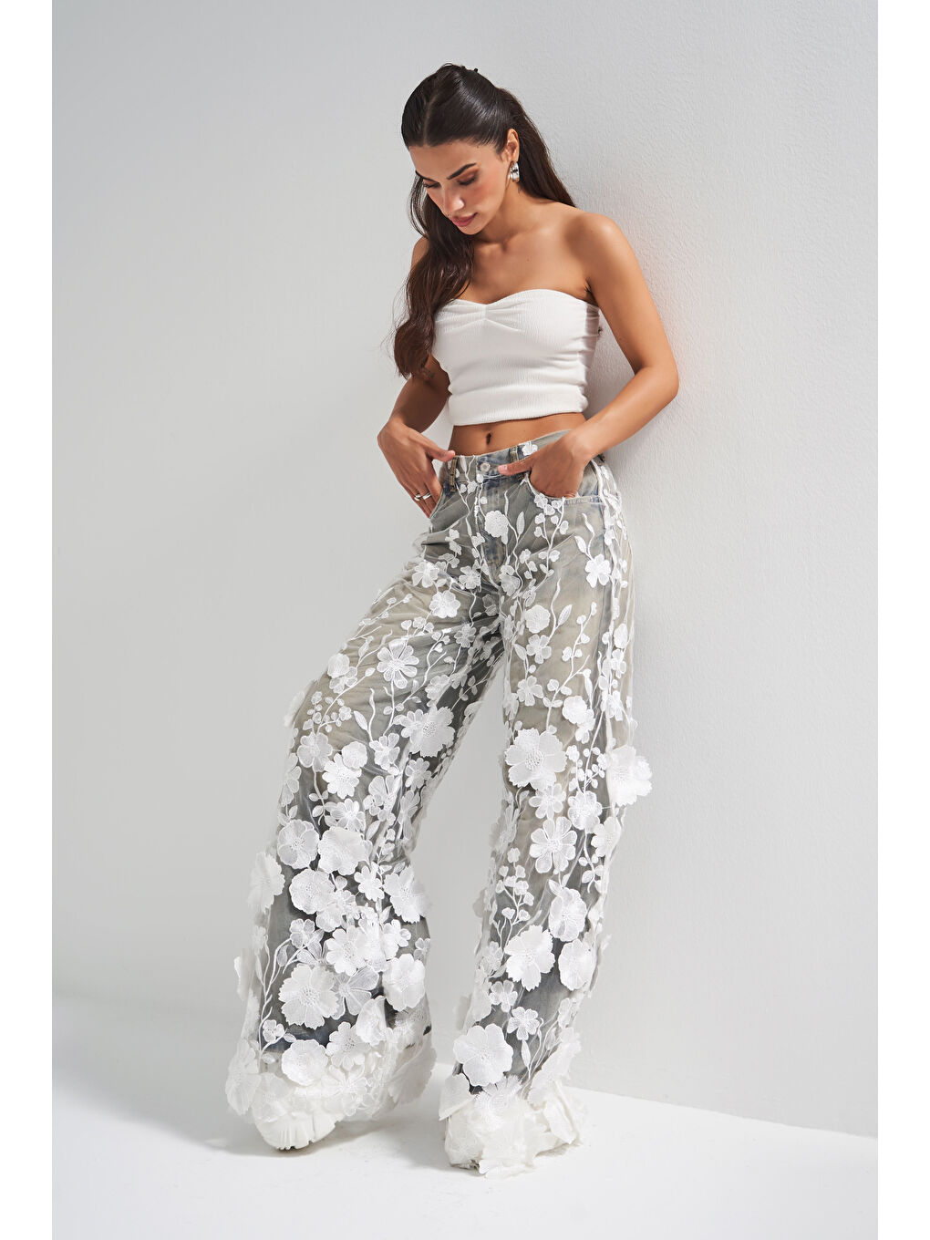 Mavi Kadın Jean Rengi Beyaz Çiçek Dantel Tül Detaylı Palazzo Fit Özel Tasarım Denim Jean-1