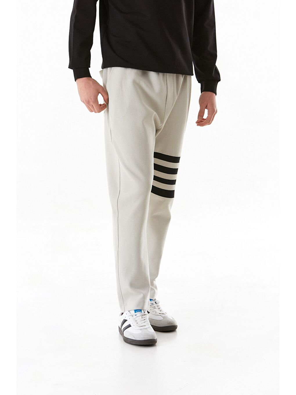 Bej Bacağı Şeritli Beli Lastikli Eşofman Altı-1