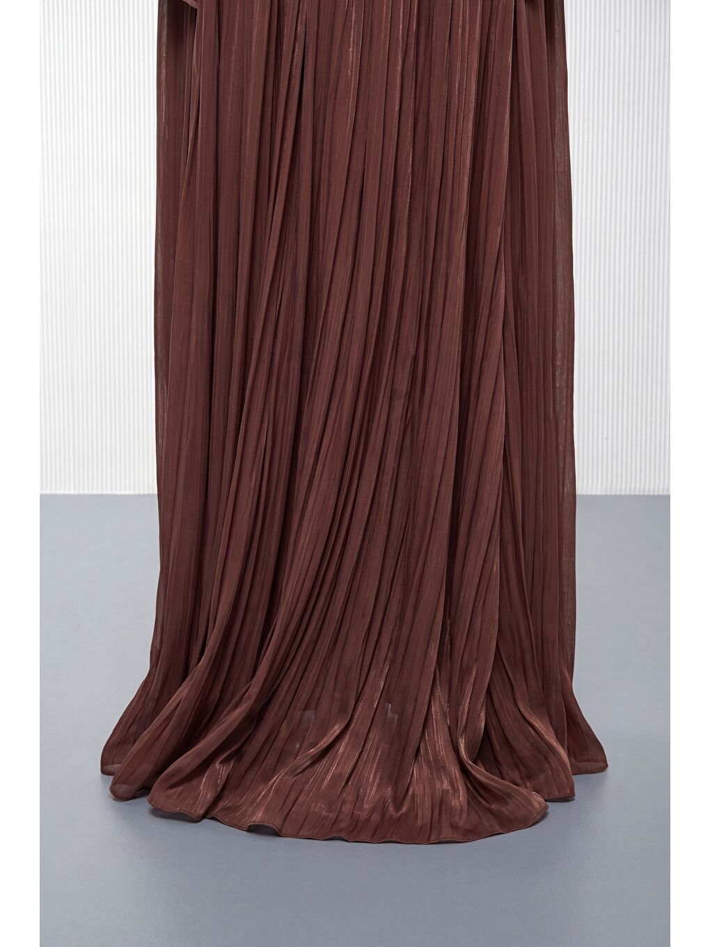 Kadın Kahverengi Bisiklet Yaka Pileli Uzun Davet Elbisesi-3