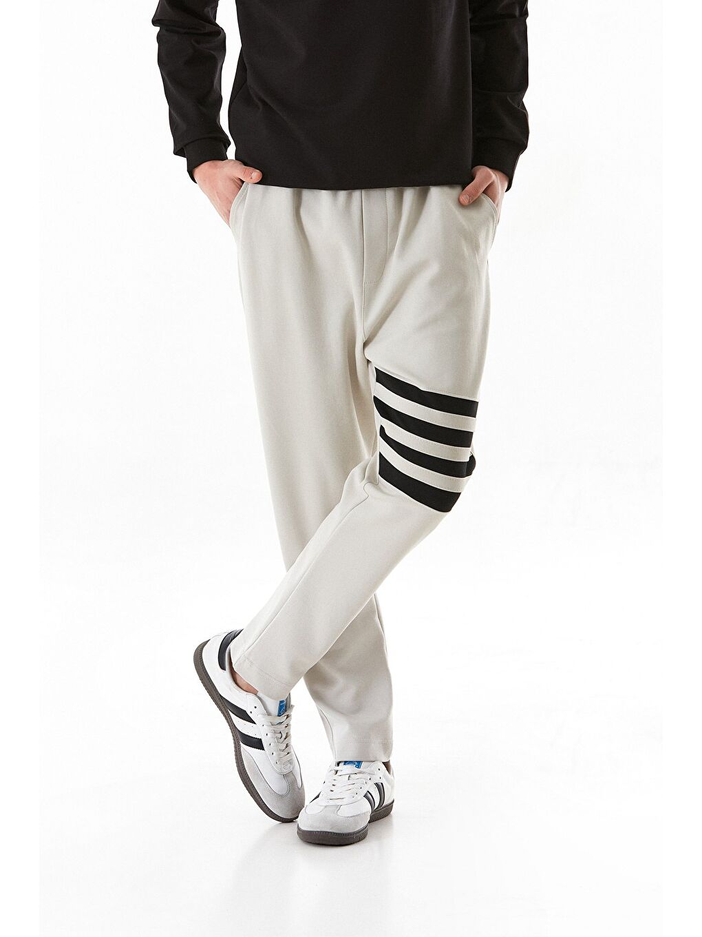 Bej Bacağı Şeritli Beli Lastikli Eşofman Altı-4