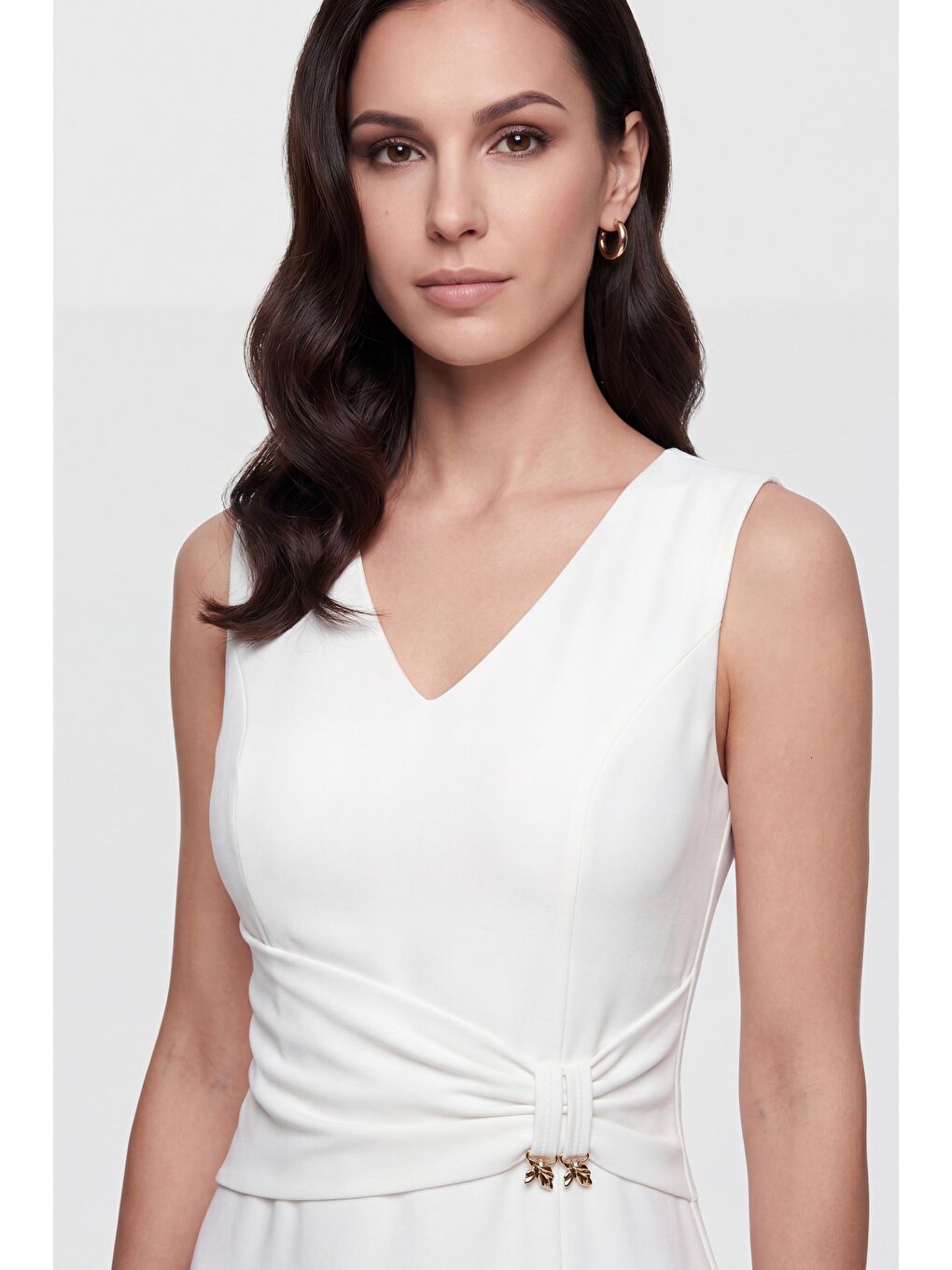 Kadın Beyaz V Yaka Yırtmaçlı Midi Kloş Davet Elbisesi-3