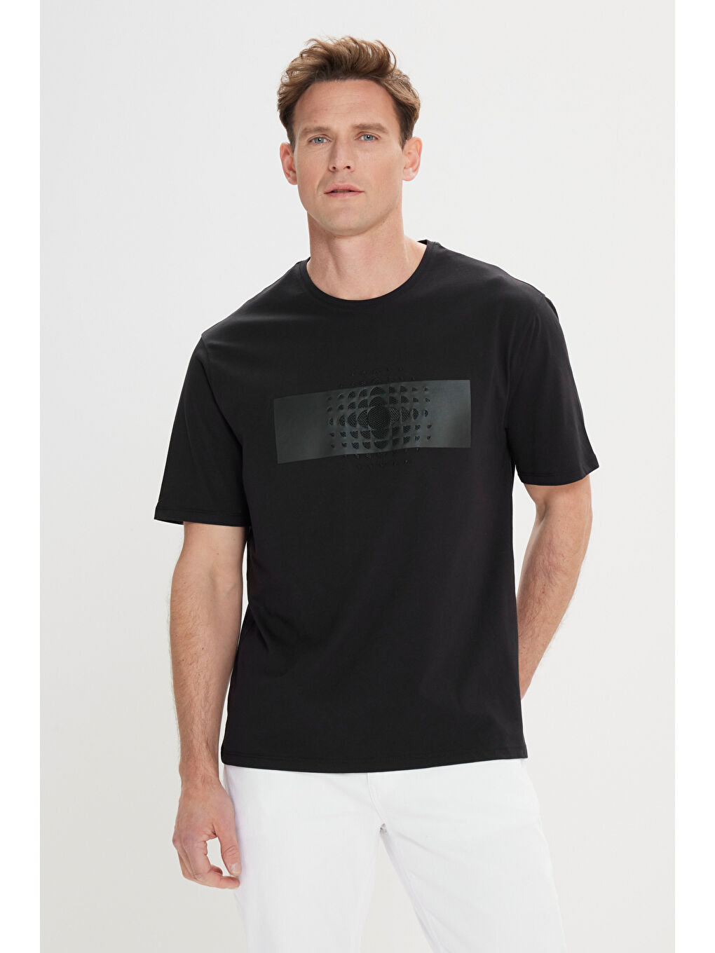 Erkek Siyah Modern Fit Rahat Kesim %100 Pamuk Baskılı Bisiklet Yaka Tişört