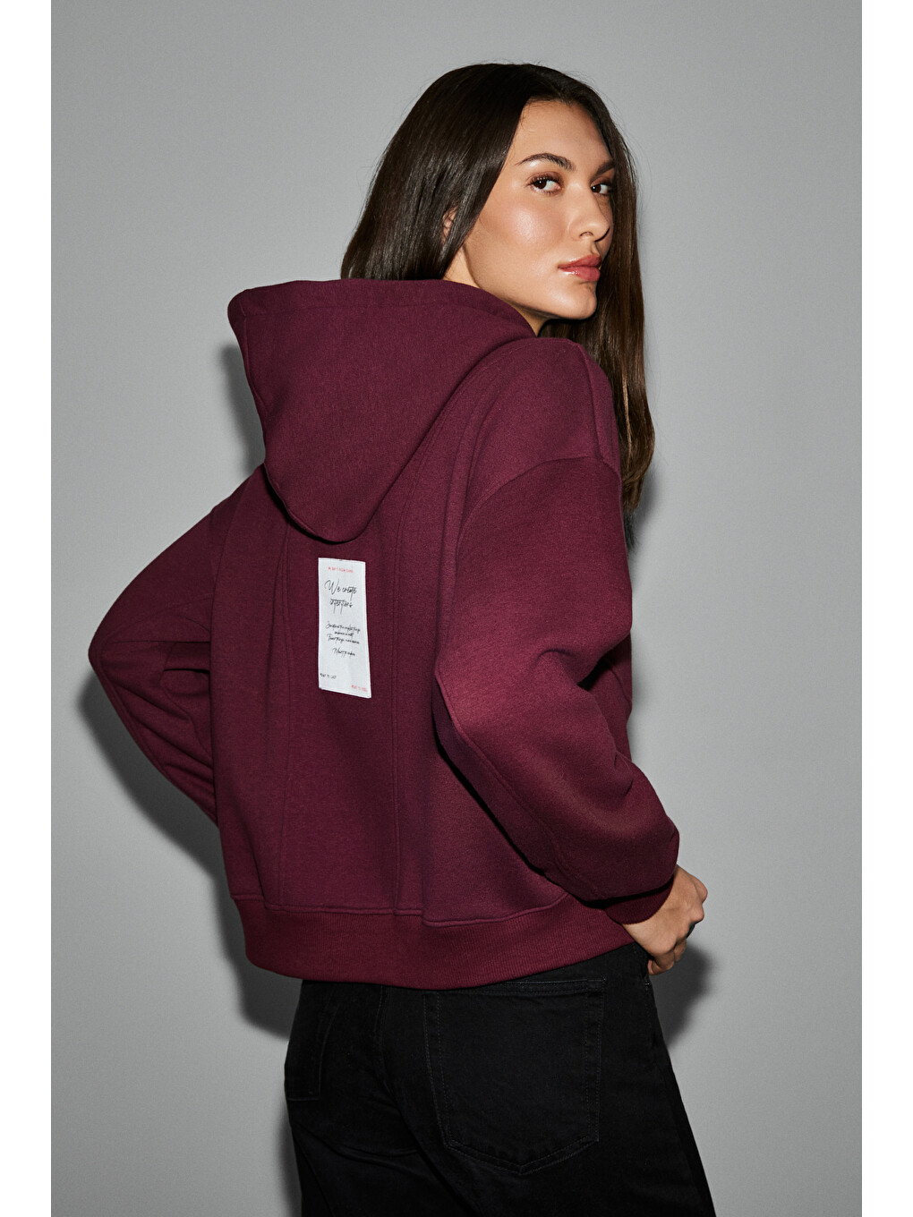Vyselle Kadın Önü Kesikli Metal Fermuarlı Kapüşonlu Etiket Detaylı Oversize Bordo Sweatshirt-1