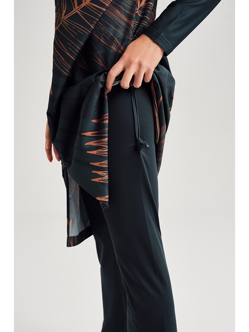 Gold Yaprak Detaylı Jileli Yeşil 5 Parça Tam Tesettür Mayo Takımı 3049-5