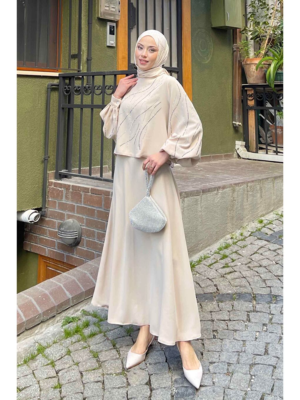 Premium Taş Detaylı Etekli Tesettür Takım Bej