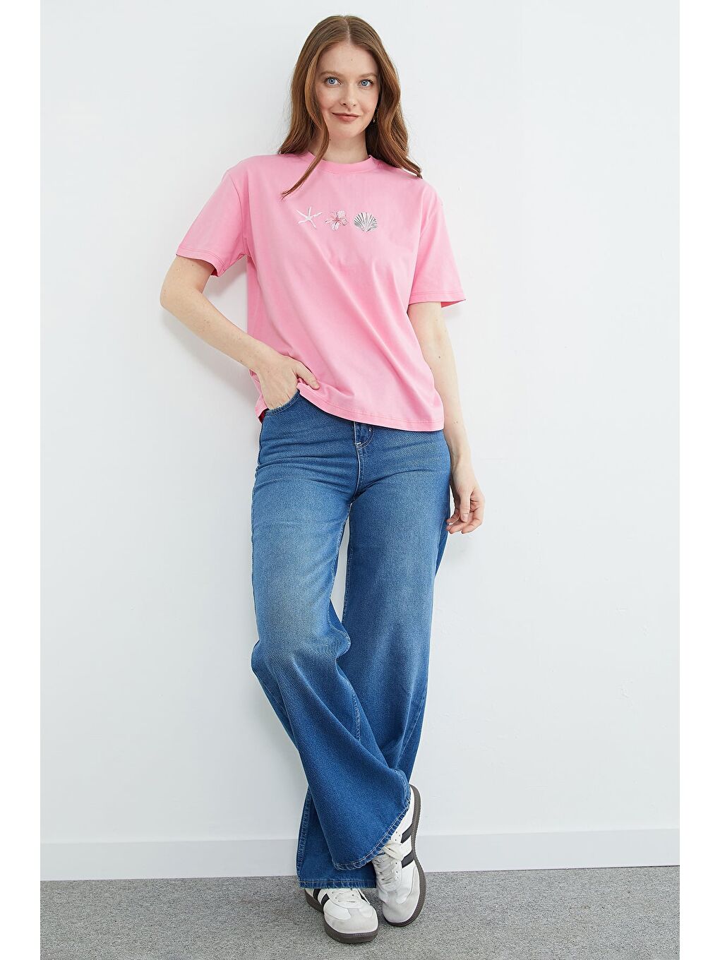 Pembe Baskılı Bisiklet Yaka Salaş Tişört-1