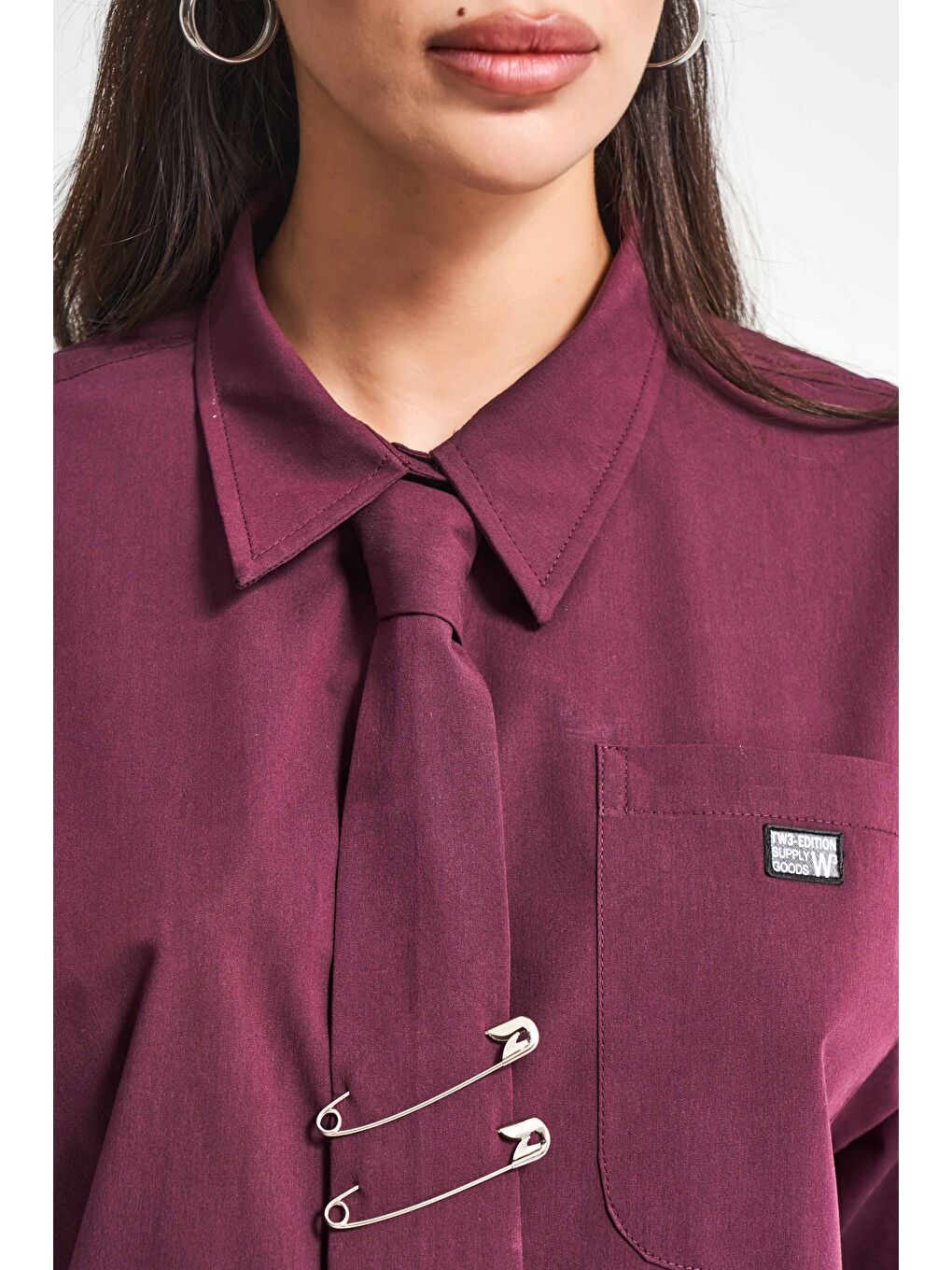 Kadın Bordo Renk Kravatlı Tasarım Bol Kesim Gömlek-1
