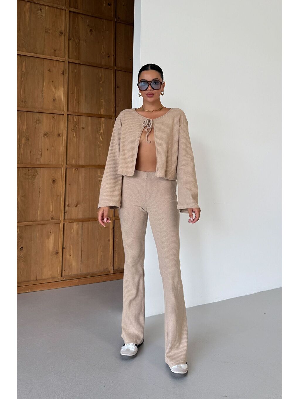 Kadın Bej Önden Bağcık Detay Fitilli Crop Pantolon Takım-5