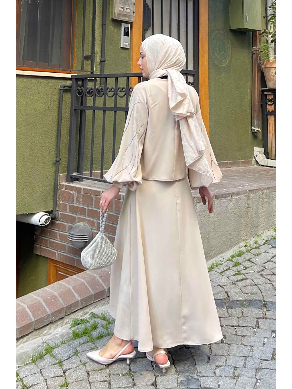 Premium Taş Detaylı Etekli Tesettür Takım Bej-4