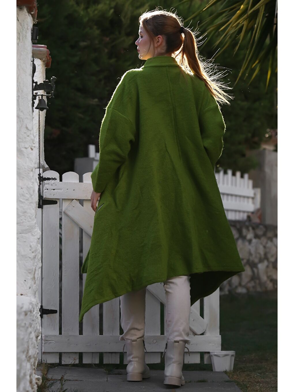 İtalyan Fıstık Yeşili Hakim Yaka Uzun Kol Fermuarlı Gizli Cepli Kaşe Oversize Dokuma Kaban 105 70-1