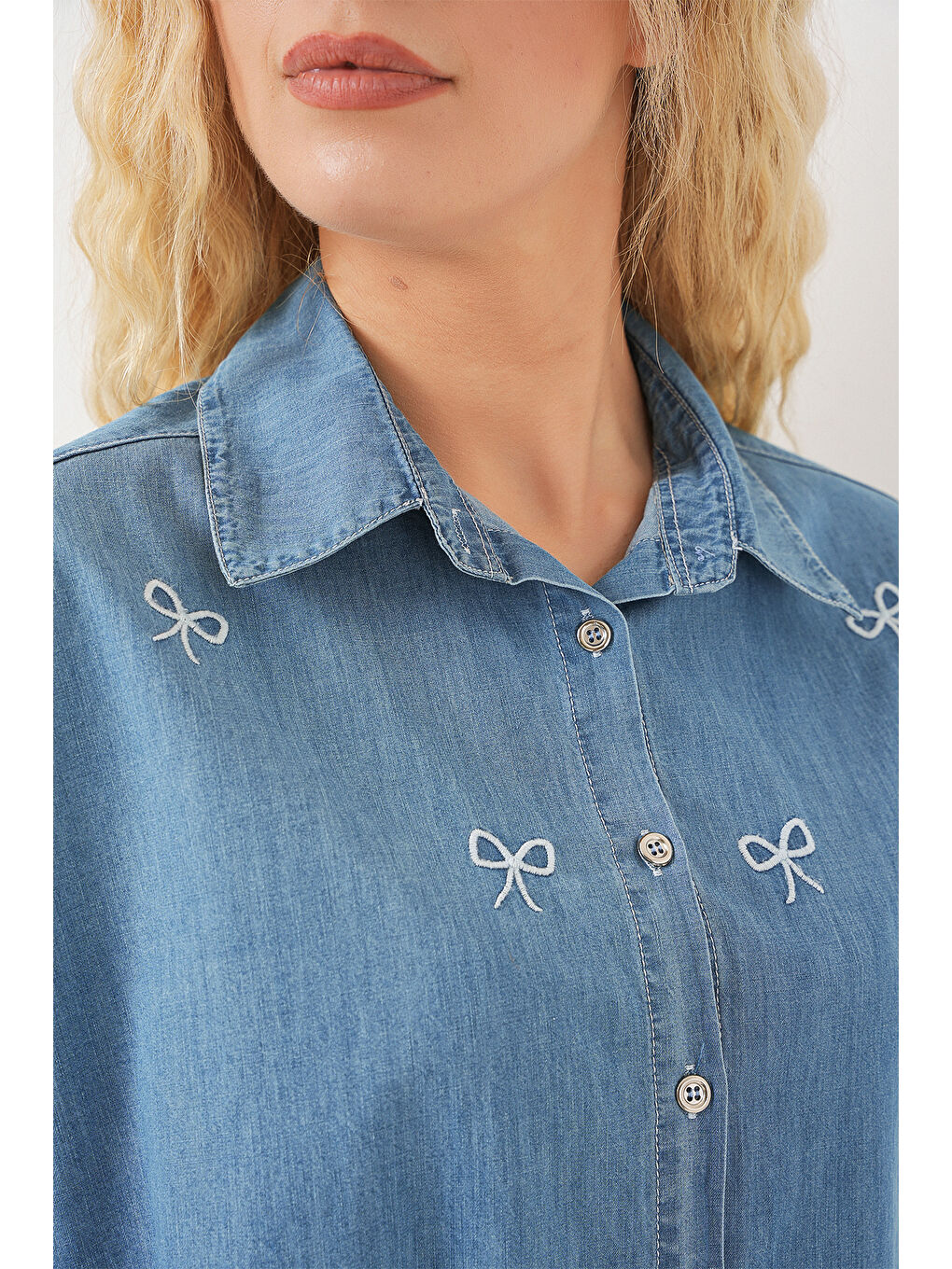 Kadın Fiyonlu Jean Gömlek 20329 - Mavi-4