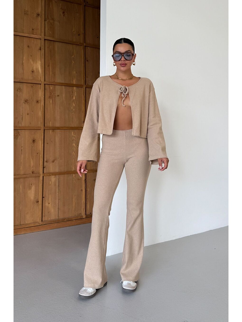 Kadın Bej Önden Bağcık Detay Fitilli Crop Pantolon Takım-6