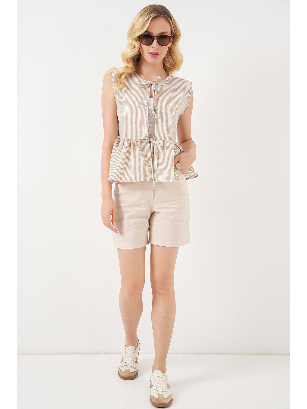 Bej Kadın Önü Bağlamalı Bluz 961 - Bisküvi-1