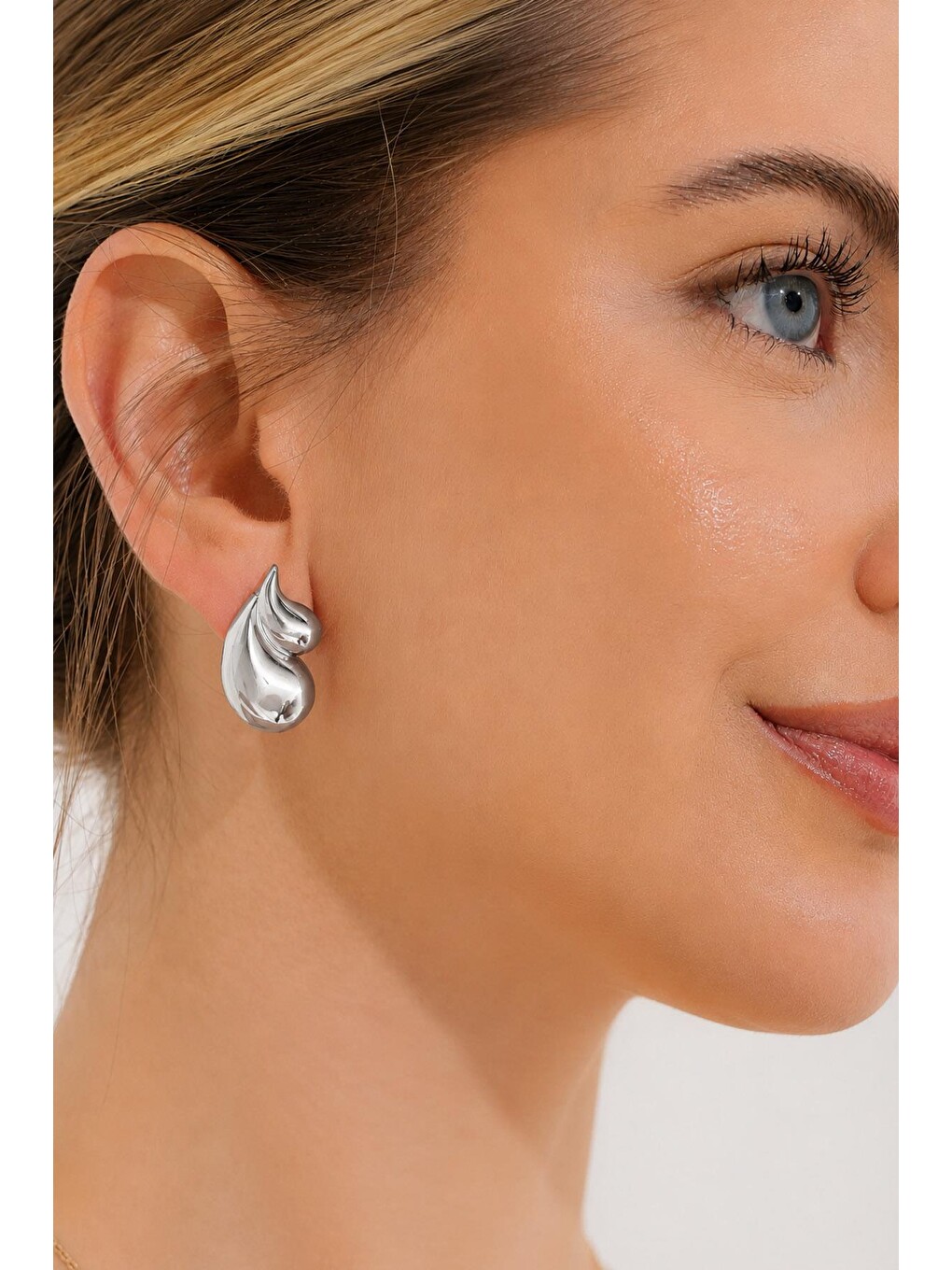 Gri Gümüş Rengi Bubble Çelik Küpe-1