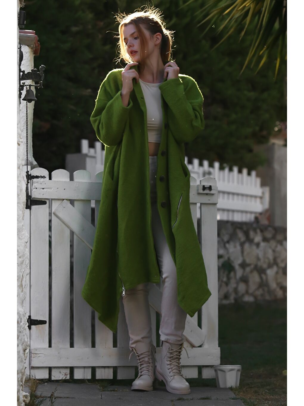 İtalyan Fıstık Yeşili Hakim Yaka Uzun Kol Fermuarlı Gizli Cepli Kaşe Oversize Dokuma Kaban 105 70-4