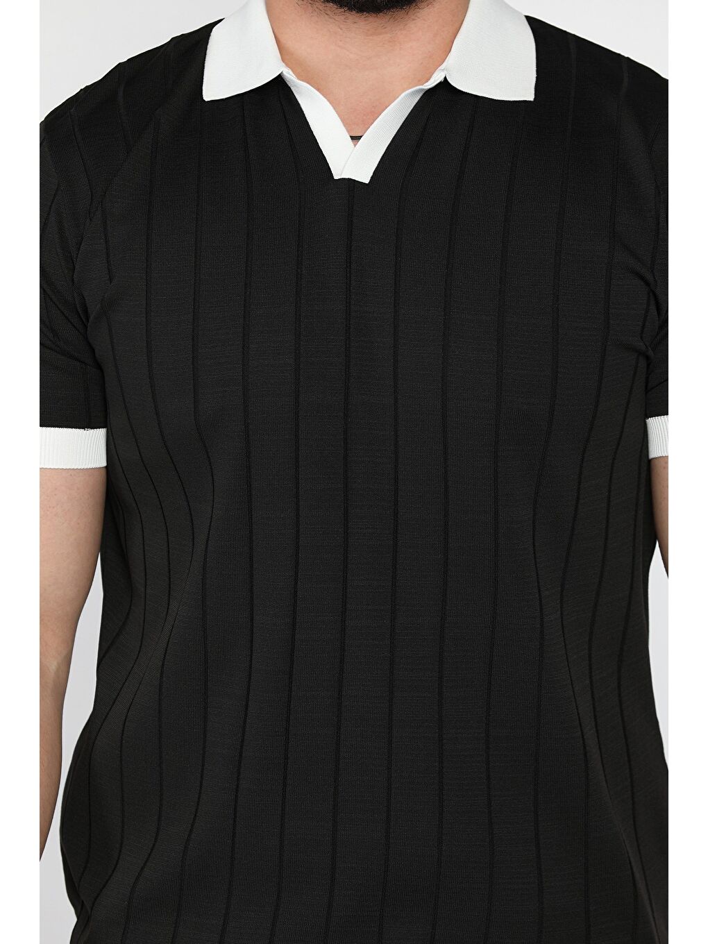 Siyah Erkek Polo Yaka Kendinden Çizgi Desenli Renk Garnili Triko Tişört-3