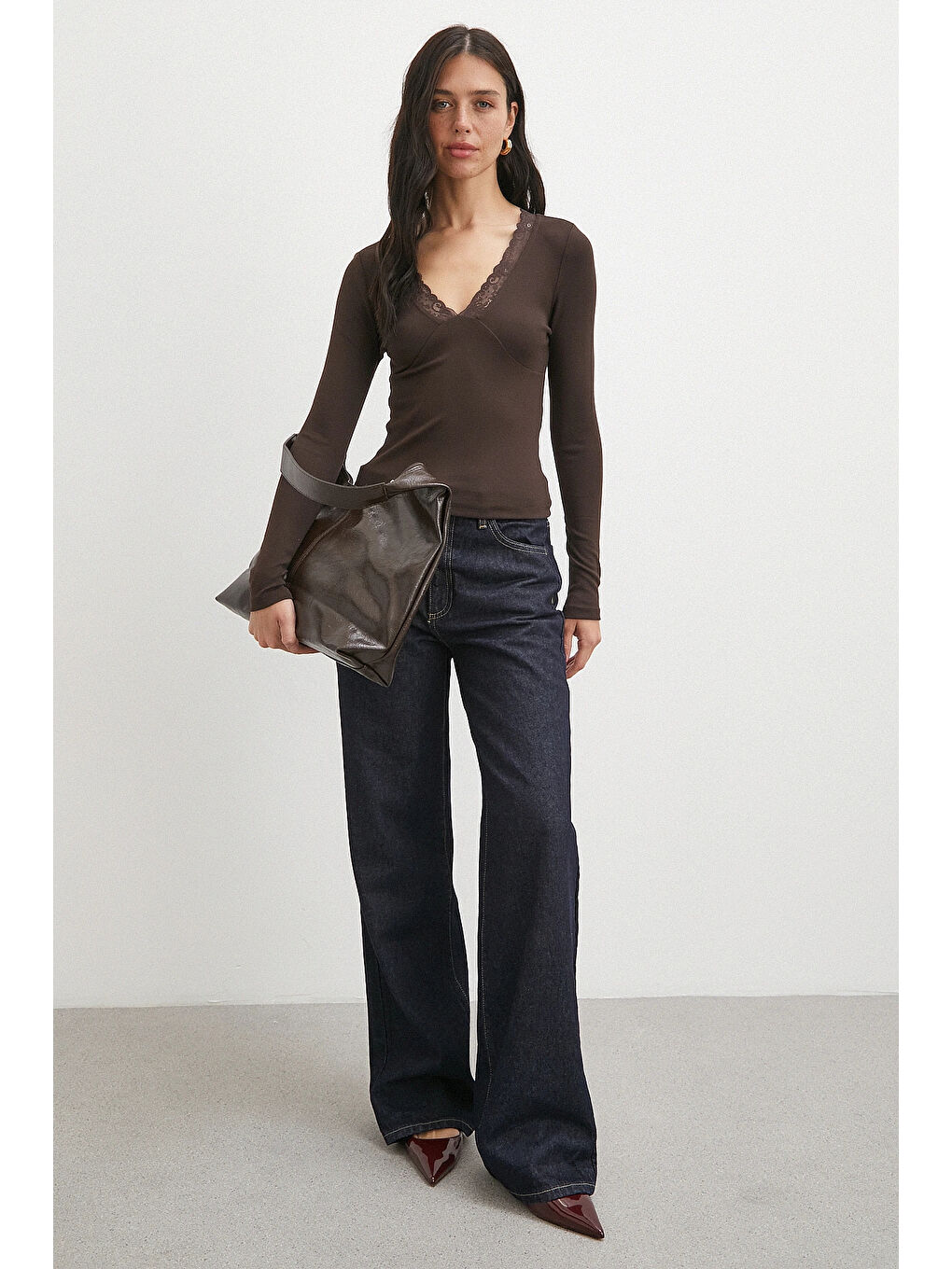 Karışık Yakası Dantelli Bluz Kahve-1