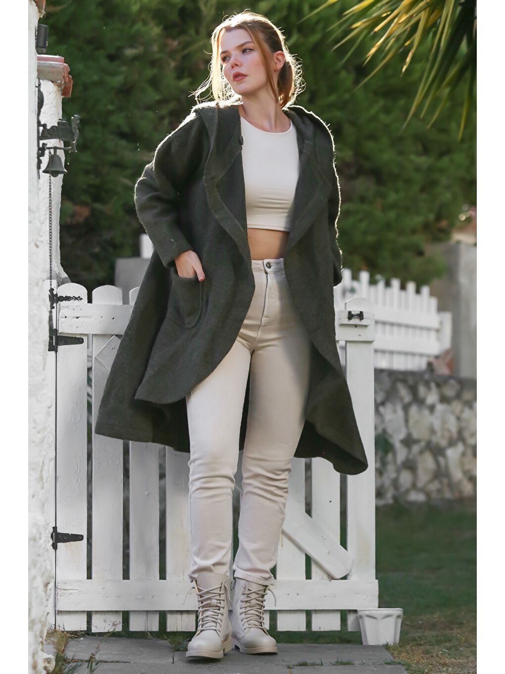 İtalyan Haki Kapüşonlu Uzun Kol Yaka Kapaması Düğmeli Cepli Kaşe Oversize Dokuma Kaban 90 70-3