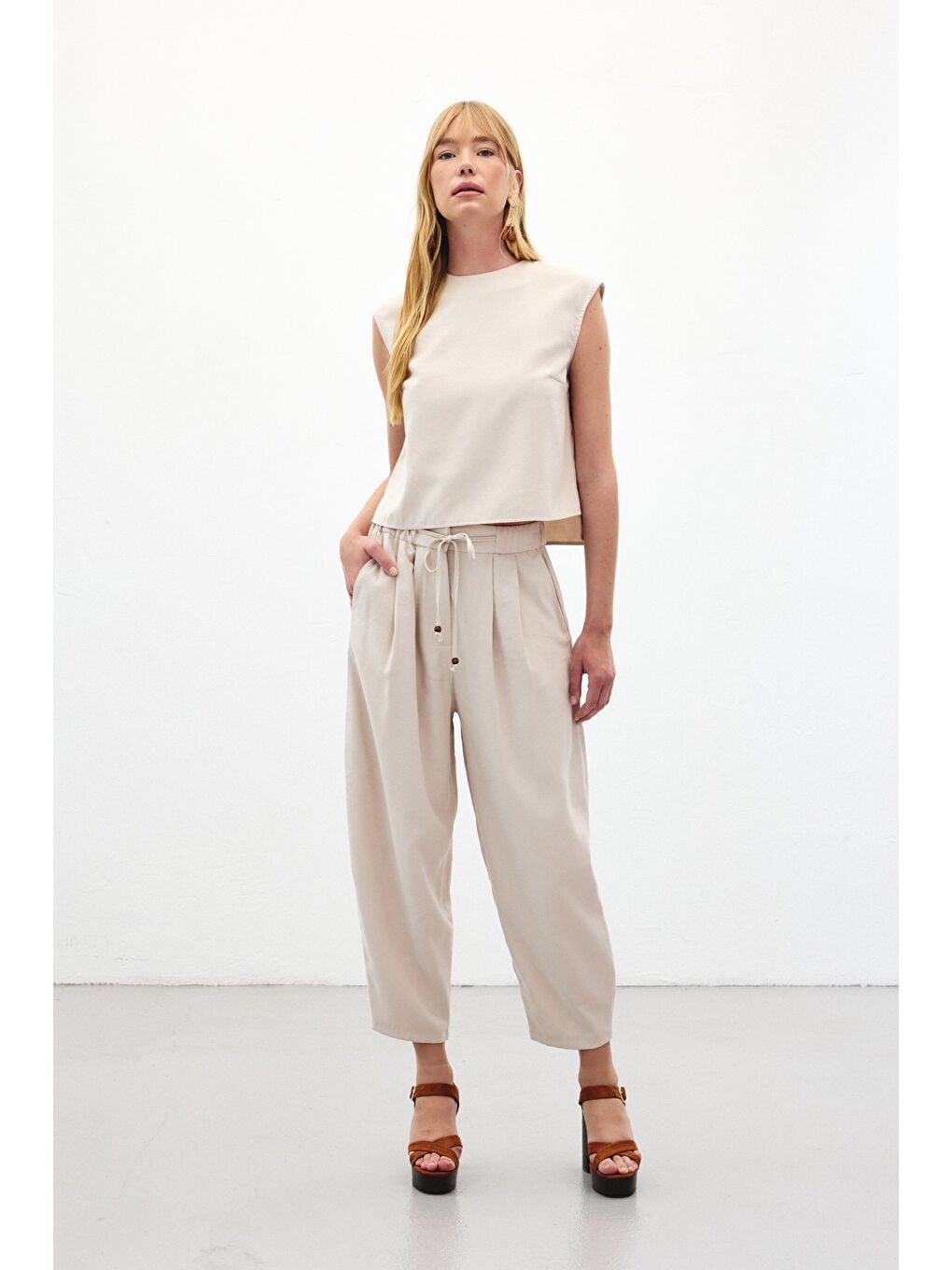 Bej Şalvar Kesim Pantolon - Taş-3