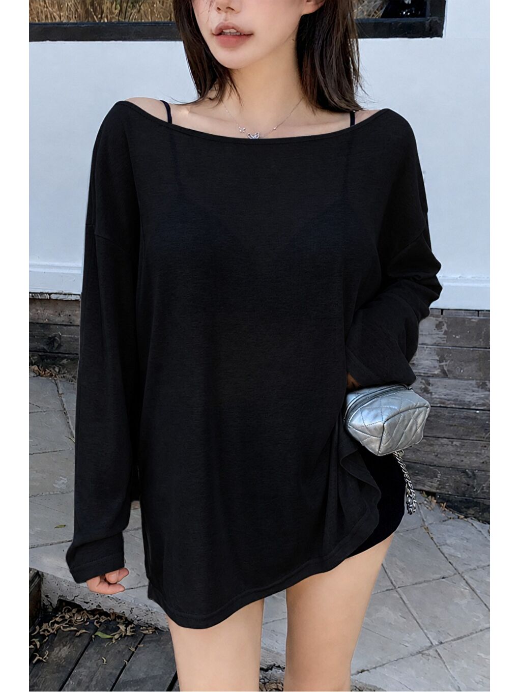 Siyah Kadın Oversize Düşük Omuz Flamlı Pamuk Bluz – Salaş Yazlık İnce Dokulu Basic Tişört-2