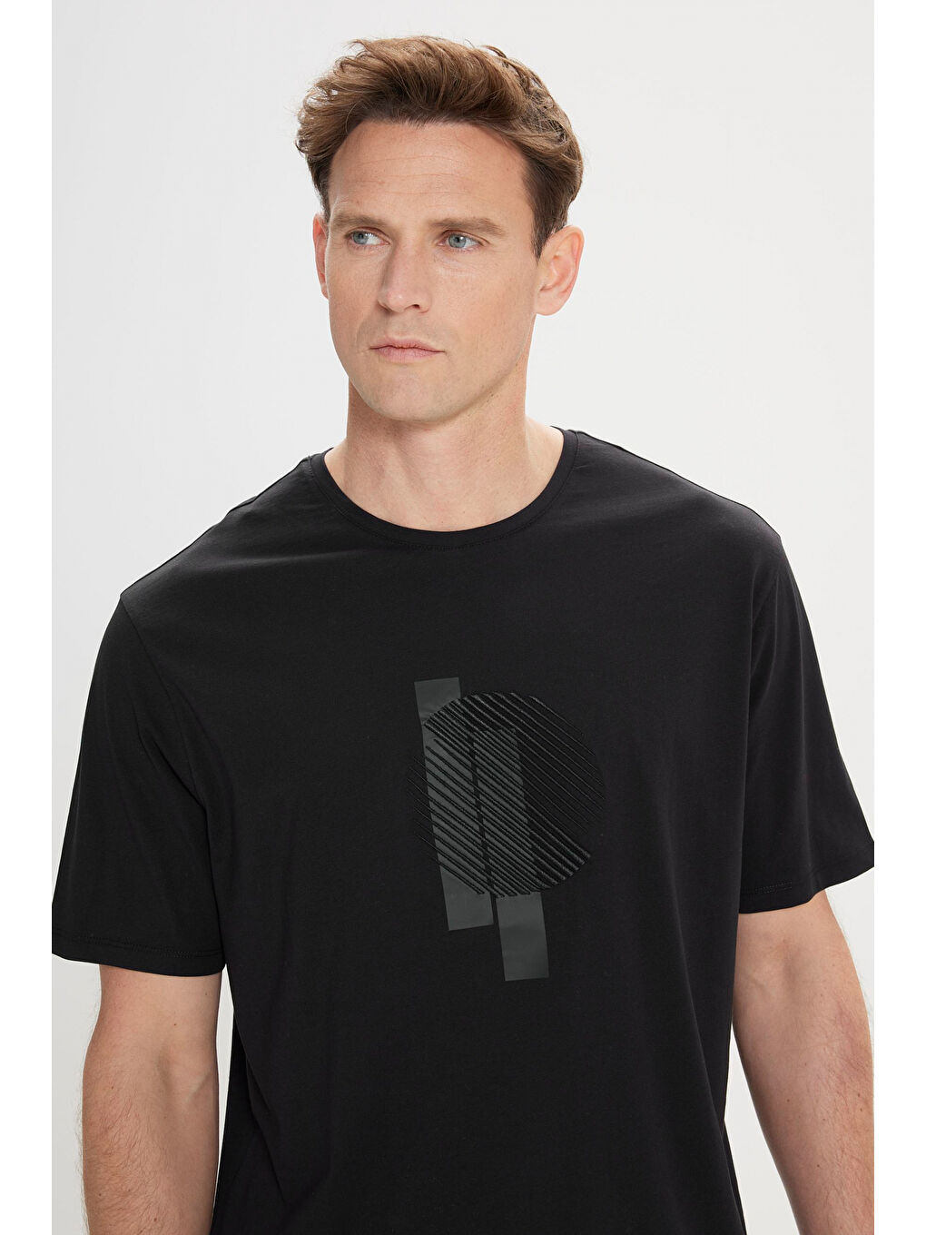 Erkek Siyah Modern Fit Rahat Kesim %100 Pamuk Baskılı Bisiklet Yaka Tişört-3
