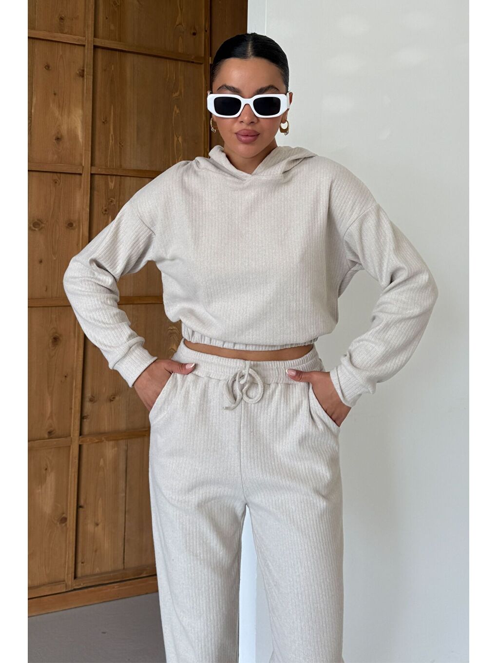 Kadın Bej Kapüşonlu Crop Fitilli Alt-Üst Takım-3