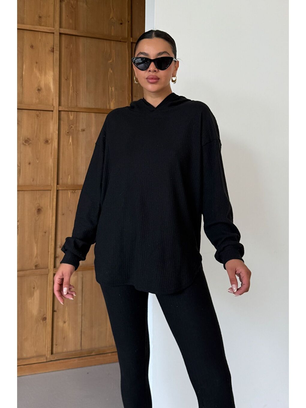 Kadın Siyah Oval Bel Detay Fitilli Kapüşonlu Taytlı İnterlok Takım-7