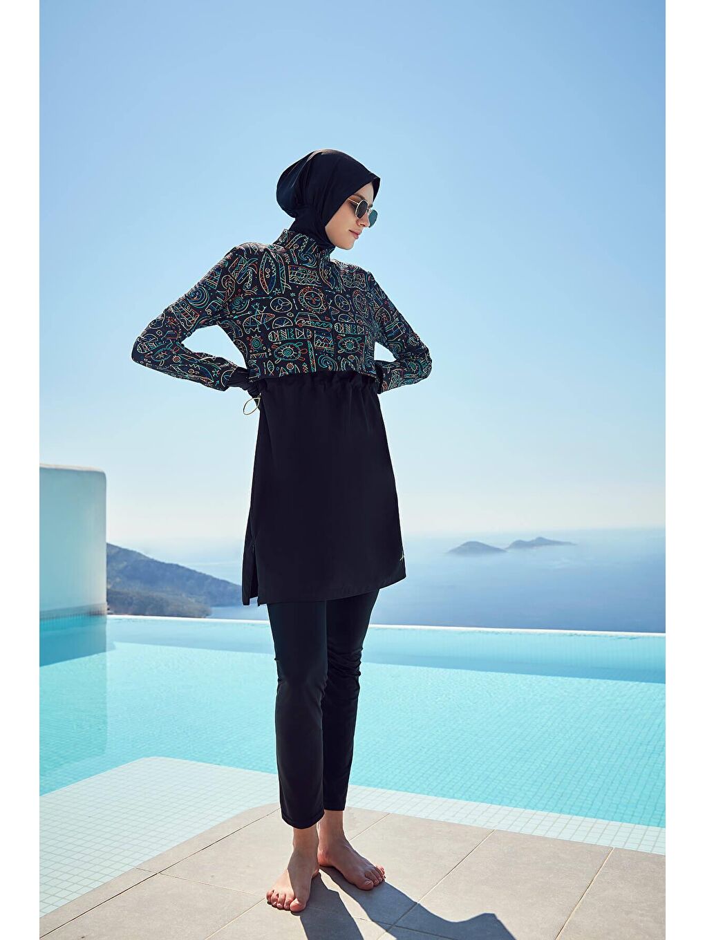 Tatil Tema Desenli Siyah Yeşil Jileli 5 Parça Tam Tesettür Mayo Takımı 2934-2