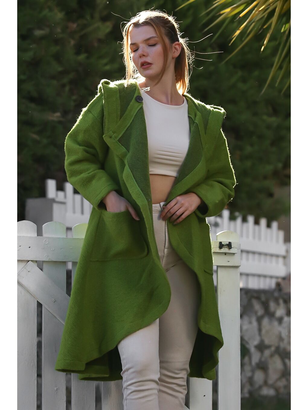 İtalyan Fıstık Yeşili Kapüşonlu Uzun Kol Yaka Kapaması Düğmeli Cepli Kaşe Dokuma Kaban 90 70-3