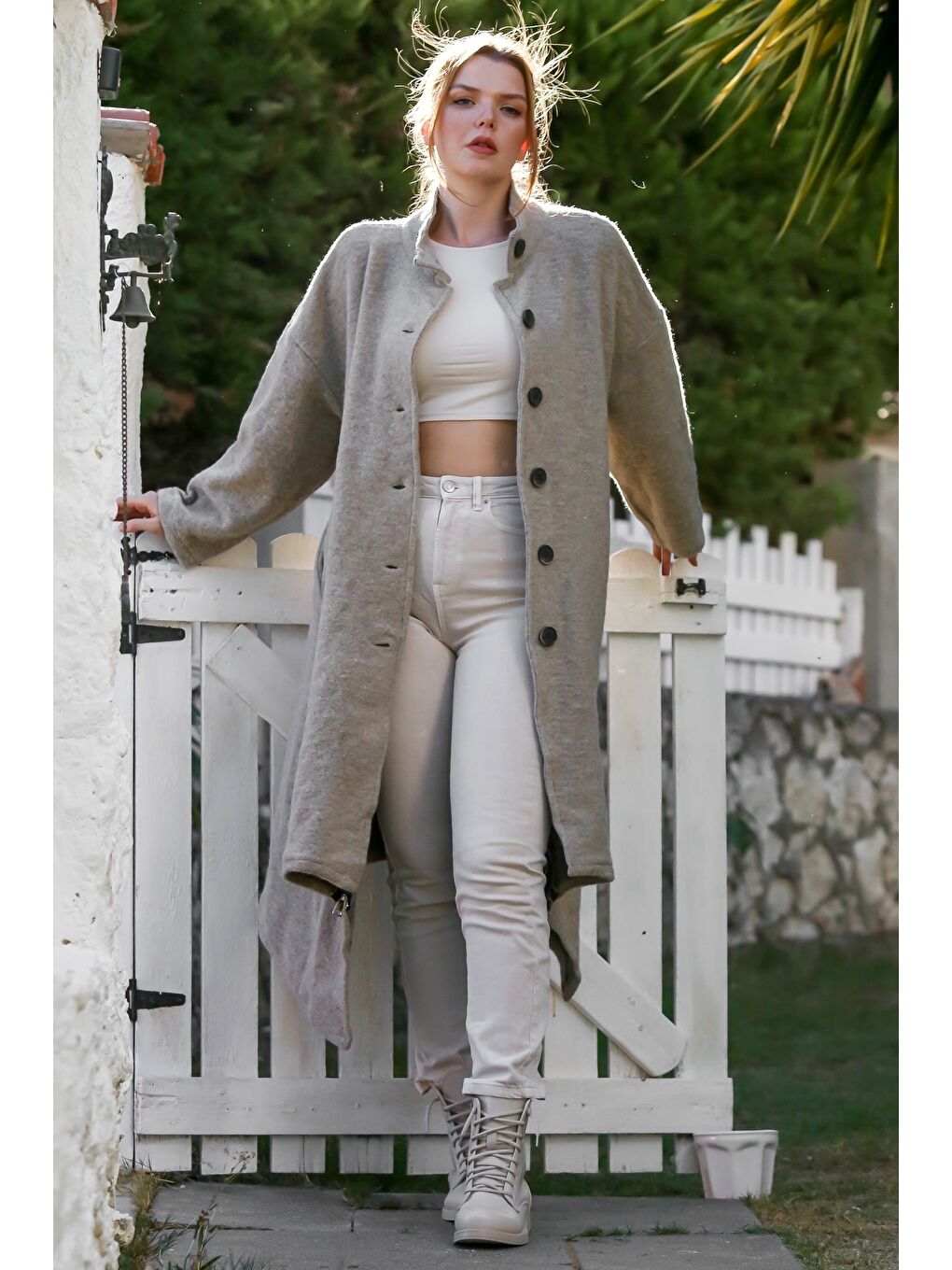 İtalyan Bej Hakim Yaka Uzun Kol Fermuarlı Gizli Cepli Kaşe Oversize Dokuma Kaban 105 70-3