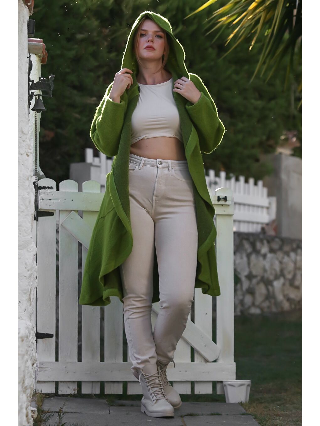 İtalyan Fıstık Yeşili Kapüşonlu Uzun Kol Yaka Kapaması Düğmeli Cepli Kaşe Dokuma Kaban 90 70-5