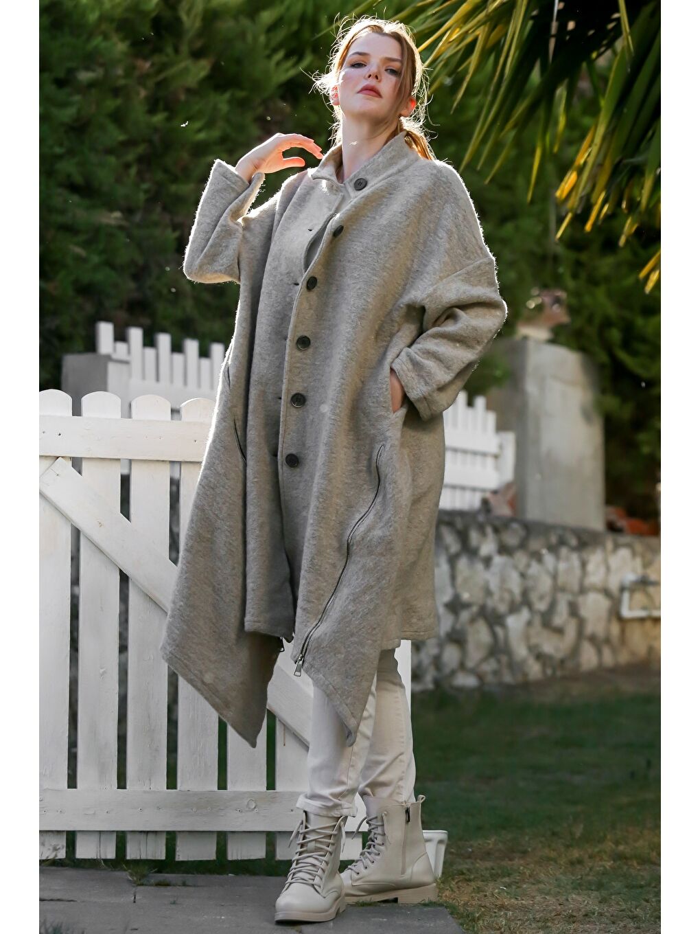 İtalyan Bej Hakim Yaka Uzun Kol Fermuarlı Gizli Cepli Kaşe Oversize Dokuma Kaban 105 70-5