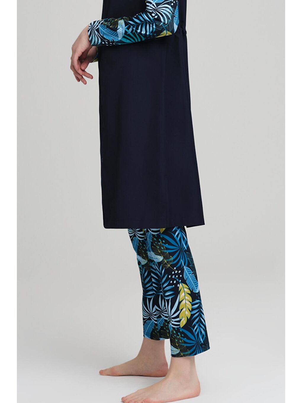 Manolya Yaprak Desen Lacivert Jileli 3 Parça Tam Tesettür Mayo Takımı 2228-3