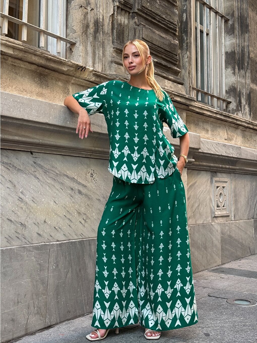 Yeşil Viskon Kumaş Desenli Bol Paça Alt Üst Takım-3