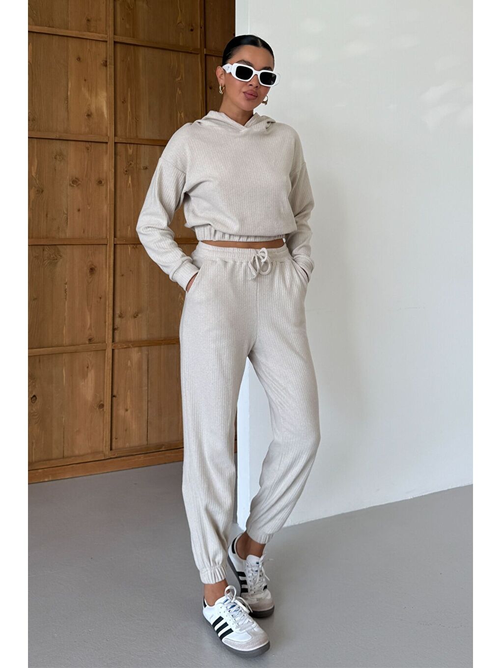 Kadın Bej Kapüşonlu Crop Fitilli Alt-Üst Takım-7