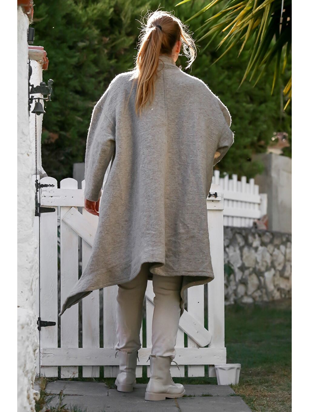 İtalyan Bej Hakim Yaka Uzun Kol Fermuarlı Gizli Cepli Kaşe Oversize Dokuma Kaban 105 70-7