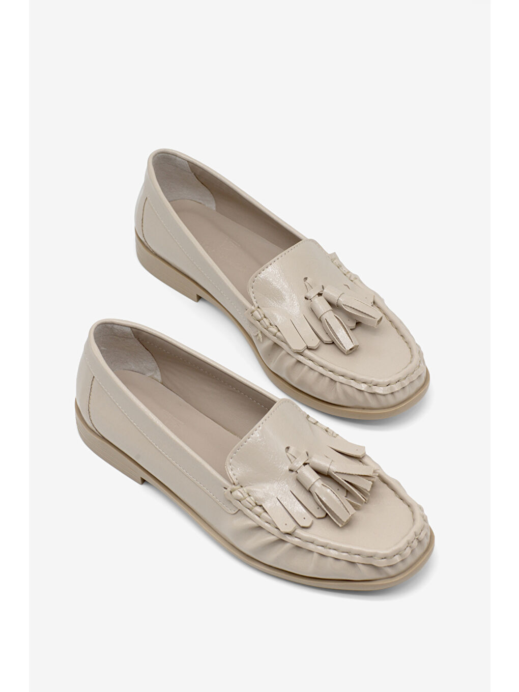 Kadın Bej Kadın Püskül Detaylı Rahat Kalıp Loafer Ayakkabı