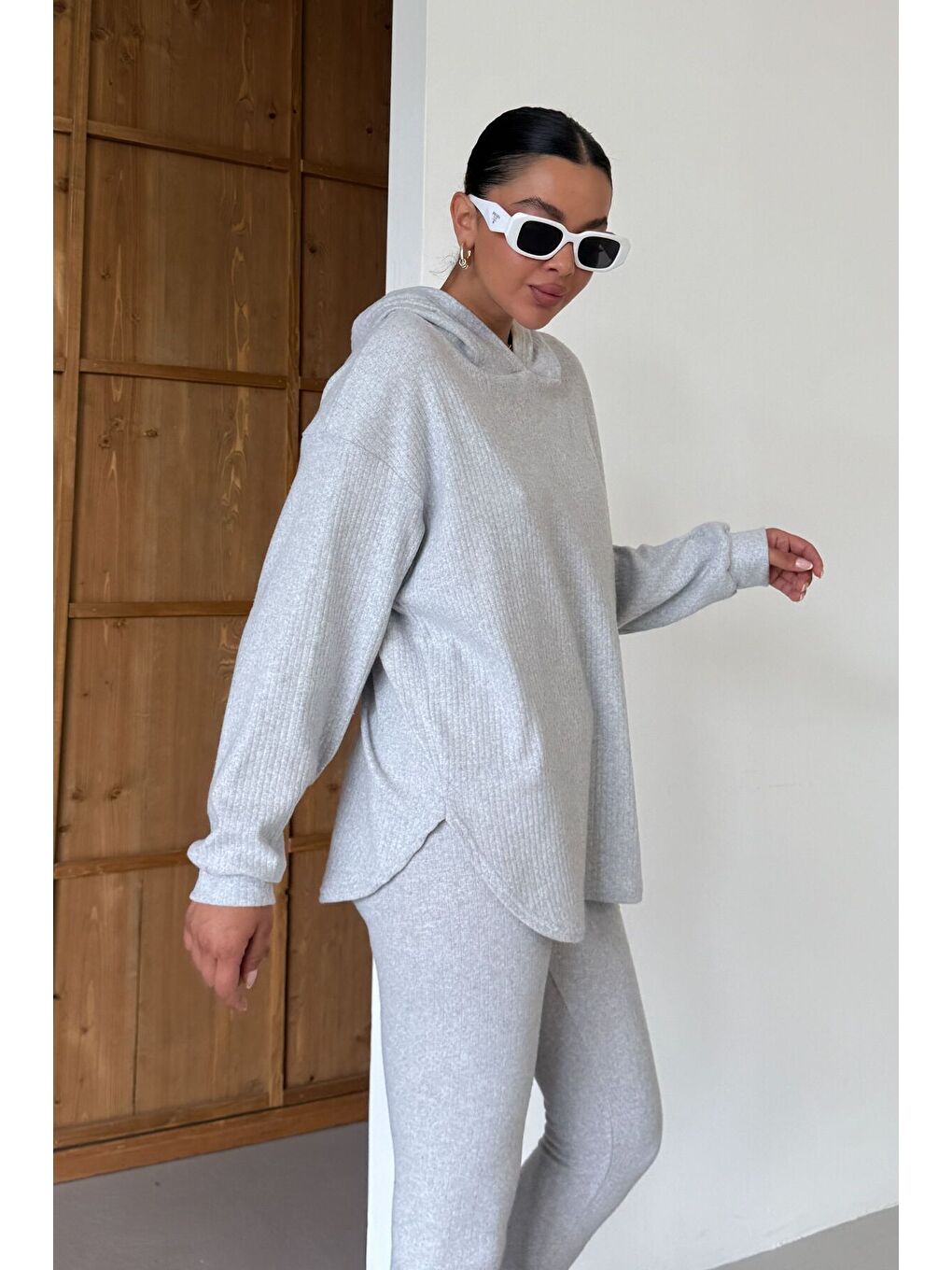 Kadın Gri Oval Bel Detay Fitilli Kapüşonlu Taytlı İnterlok Takım-1